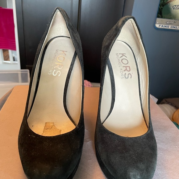 Micheal Kors Suede Platform Heels - Picture 4 of 4